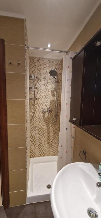 1-Zimmer Appartment In Aprilia Marittima Mit Gemeinschaftspool Buitenkant foto