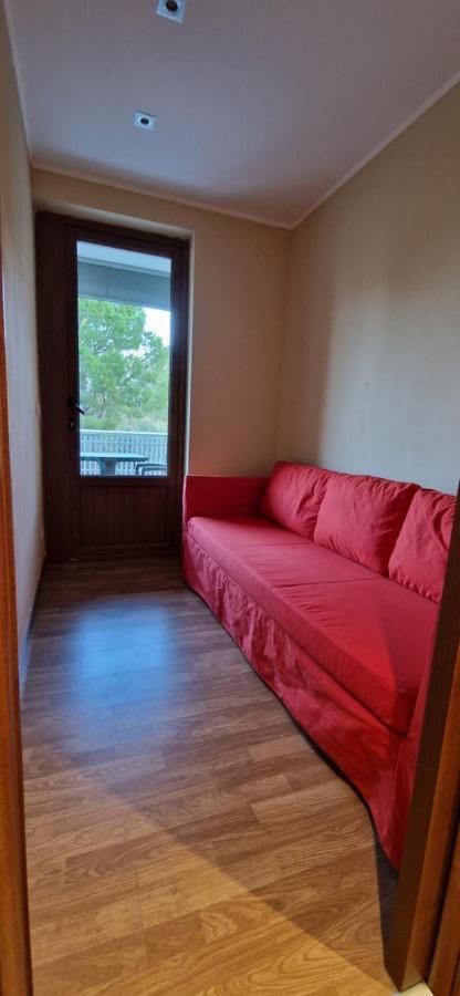 1-Zimmer Appartment In Aprilia Marittima Mit Gemeinschaftspool Buitenkant foto